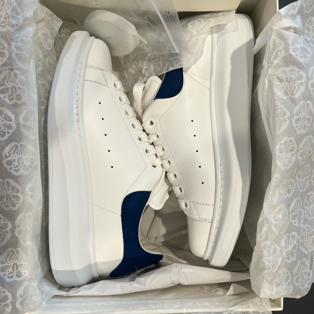 Alexander McQueen BRAND NEW!